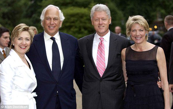 Hillary Clinton, Evelyn Robert de Rothschild, William Clinton y Lyn Forester de Rothschild